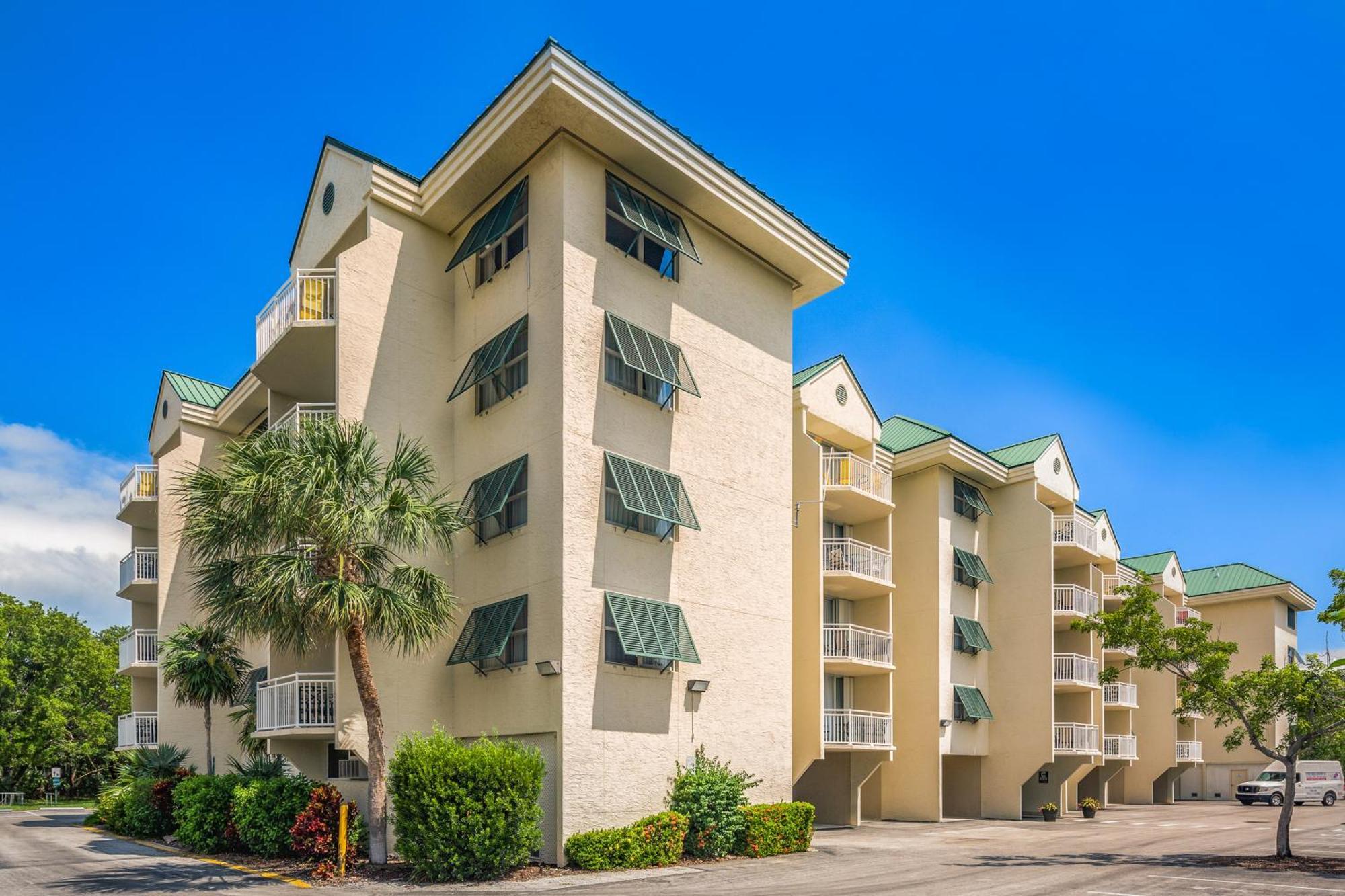 Sunrise Suites Big Kahuna Suite #202 Key West Rum bild